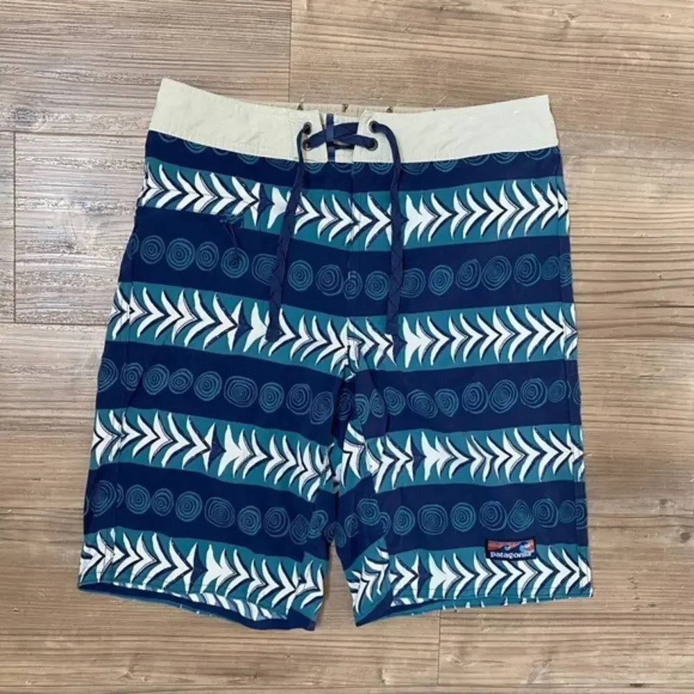 Patagonia - Men's Size‎ 30 - Stone Blue Tree Rings Stretch Wavefarer Boardshorts